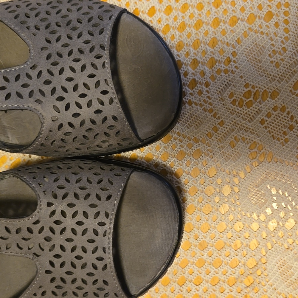 JBU by Jambu Chloe Gray Vegan Leather Memory Foam Laser Cut Wedge Sandals - Picture 2 of 10